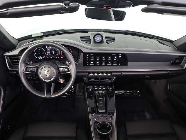2025 Porsche 911 photo 2