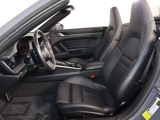 2025 Porsche 911 photo 4