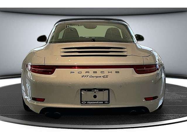 2016 Porsche 911 photo 3