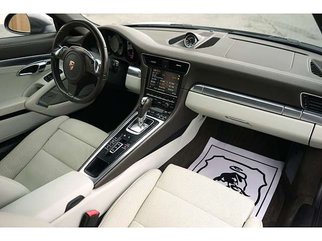 2013 Porsche 911 photo 2