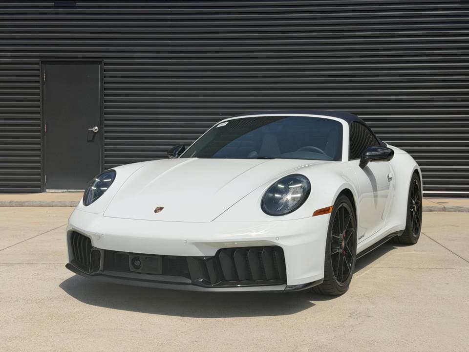 2026 Porsche 911 photo 3
