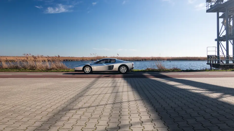1986 Ferrari Testarossa photo 3