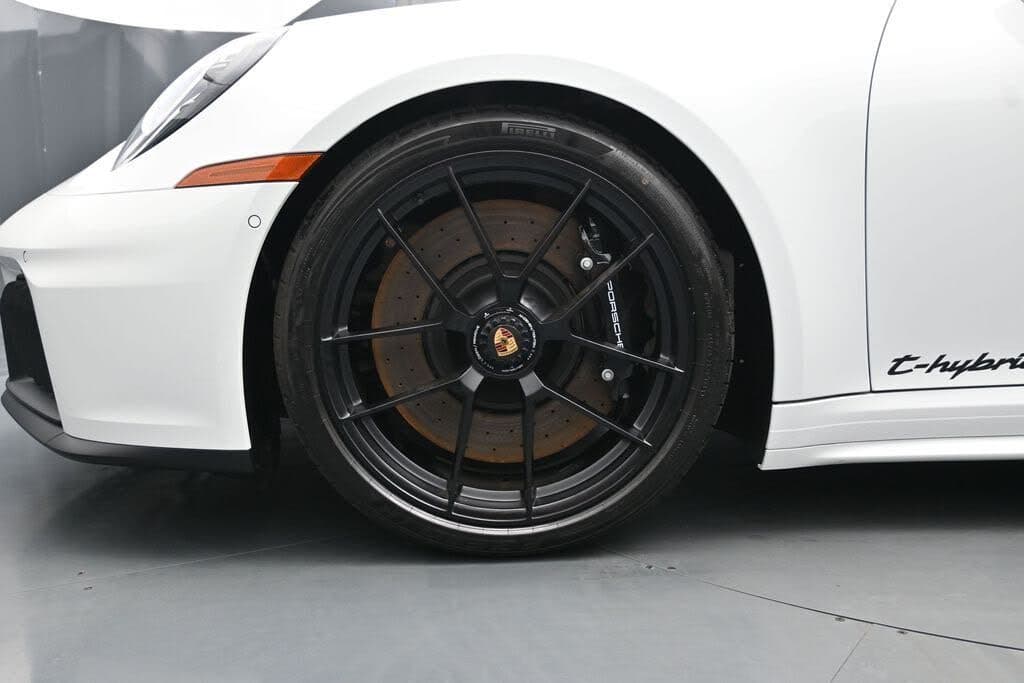 2026 Porsche 911 photo 4