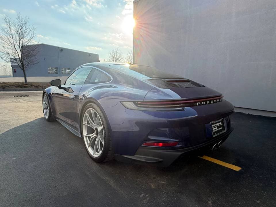 2022 Porsche 911 photo 2