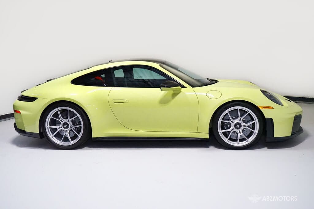 2026 Porsche 911 photo 4