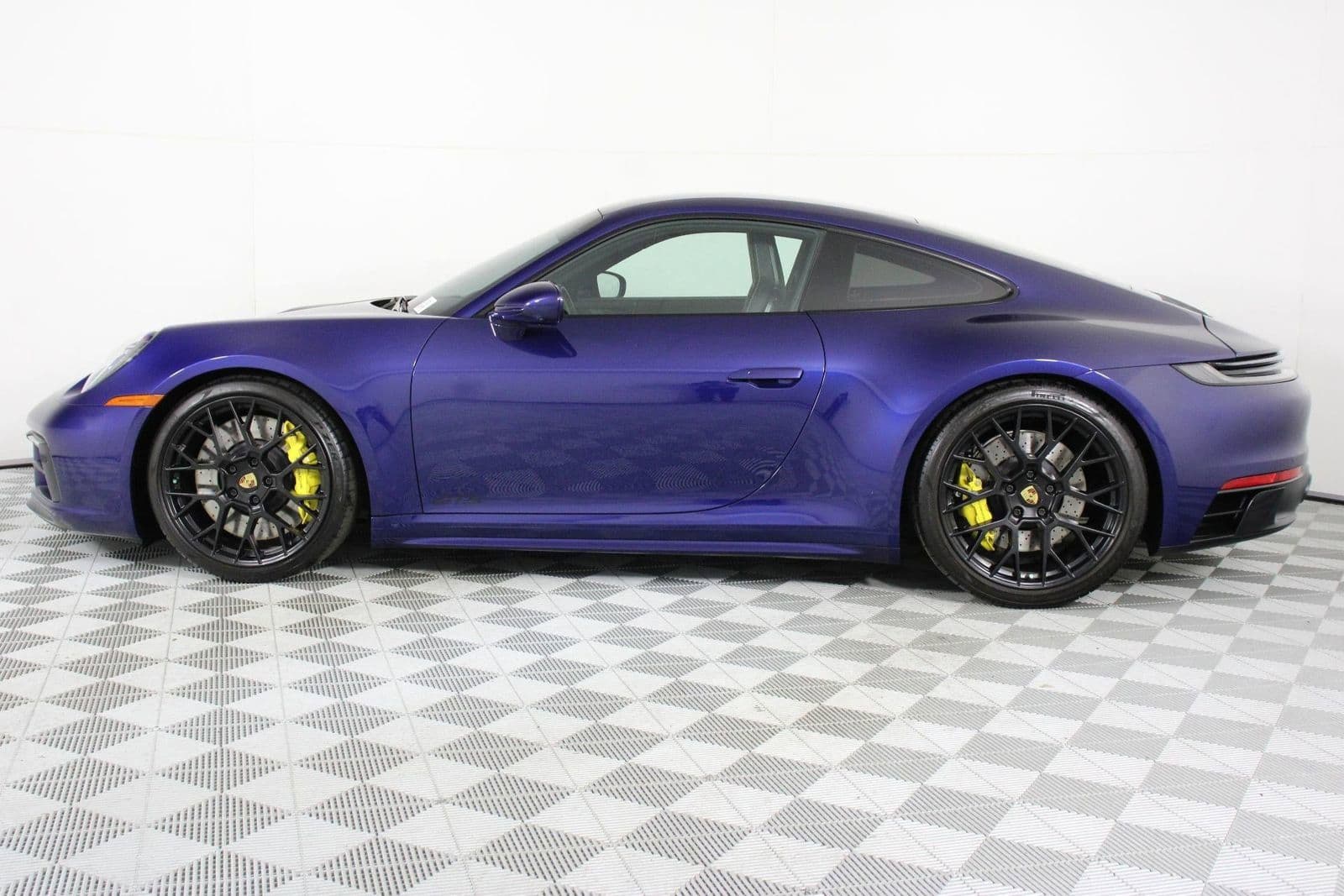 2022 Porsche 911 photo 3