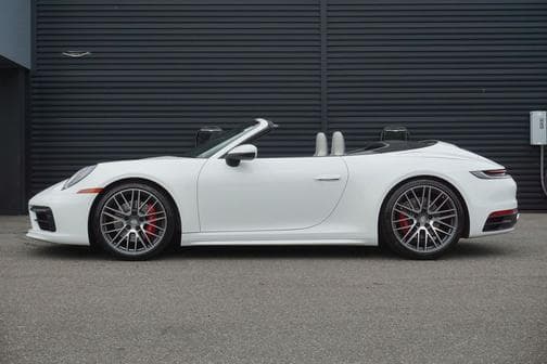2022 Porsche 911 photo 2