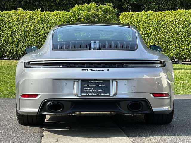 2025 Porsche 911 photo 3