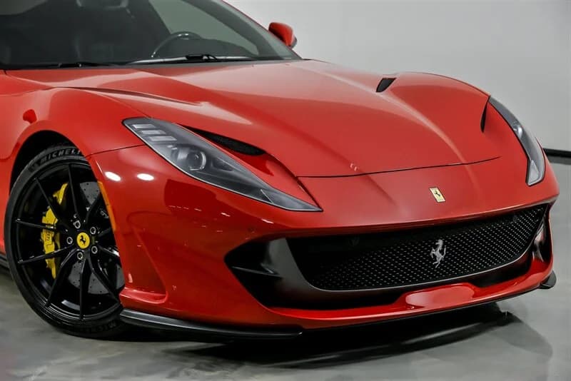 2018 Ferrari 812 photo 2