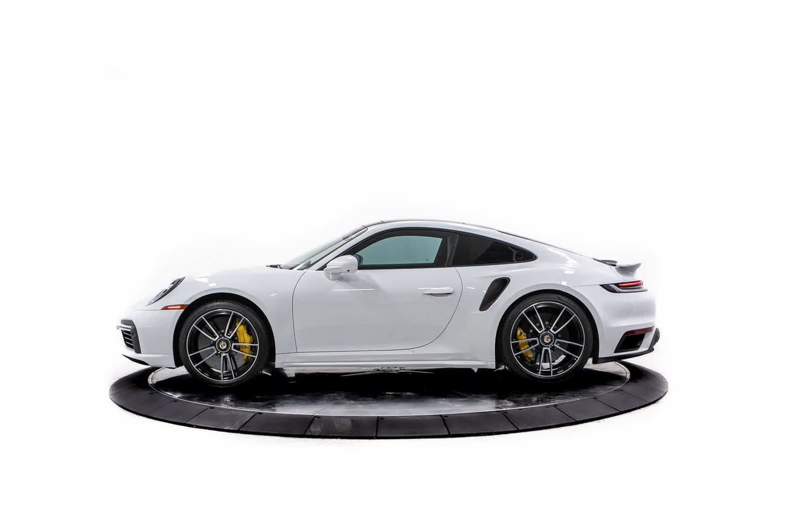 2021 Porsche 911 photo 3