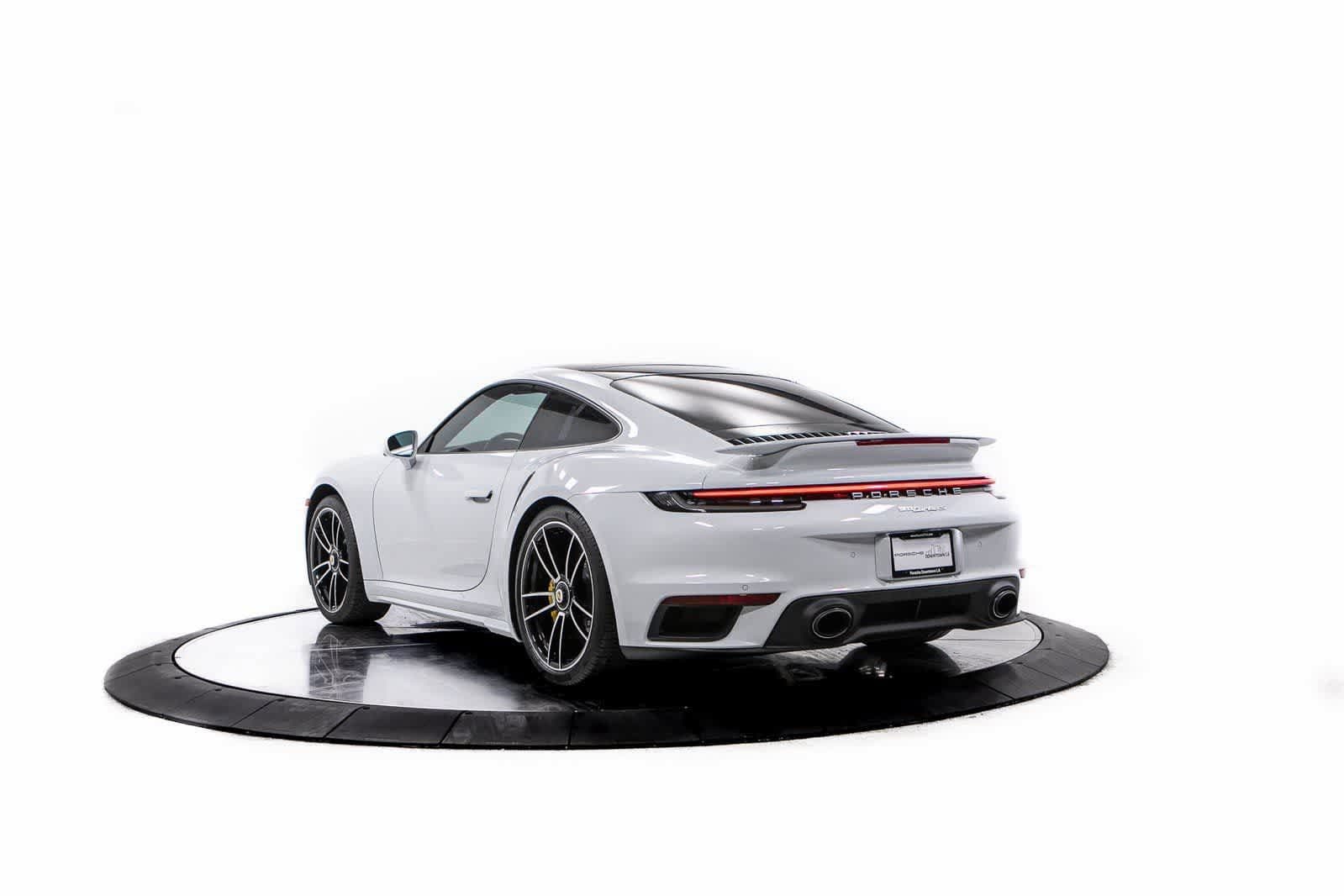 2021 Porsche 911 photo 4