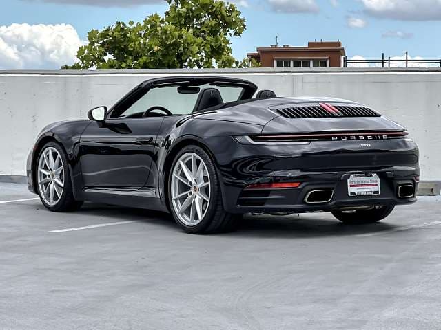 2022 Porsche 911 photo 2