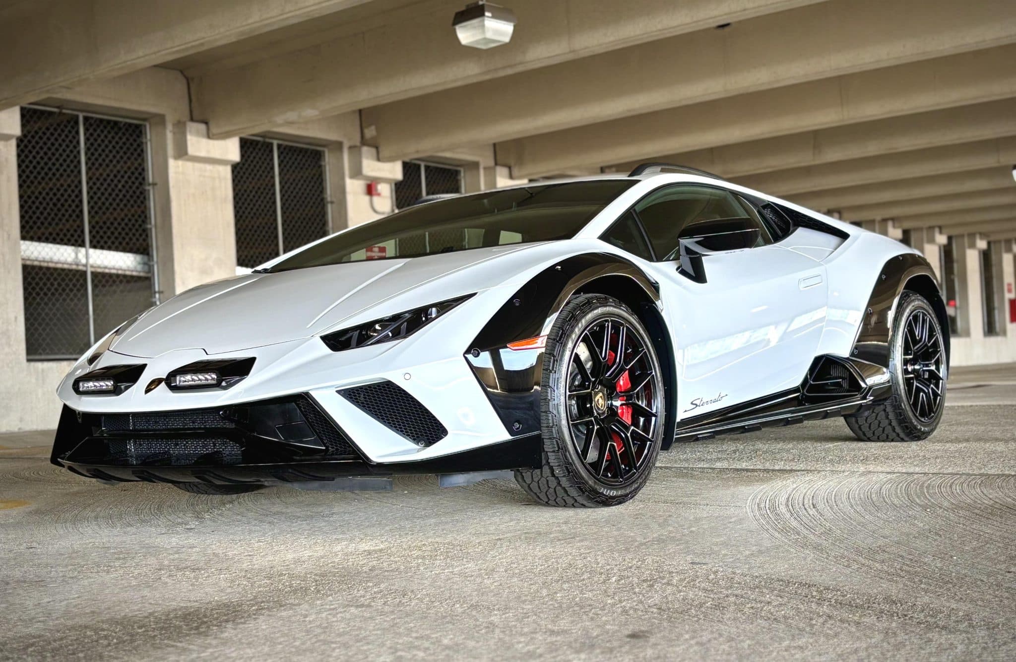 2024 Lamborghini Huracan photo 1