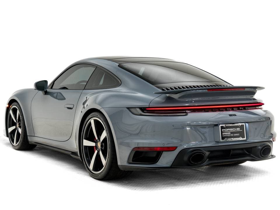 2023 Porsche 911 photo 2