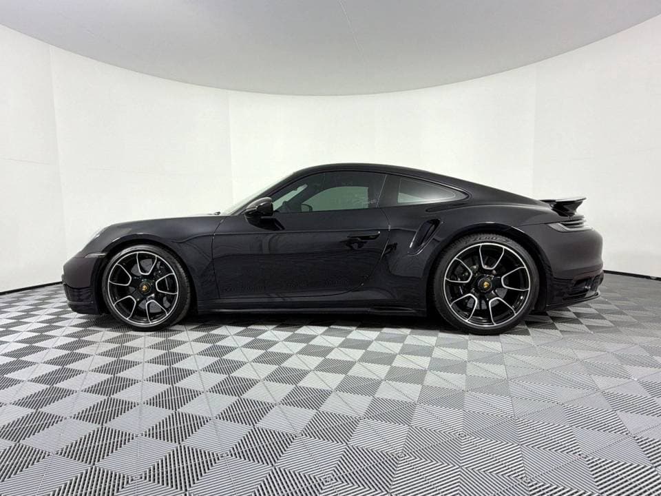 2021 Porsche 911 photo 3