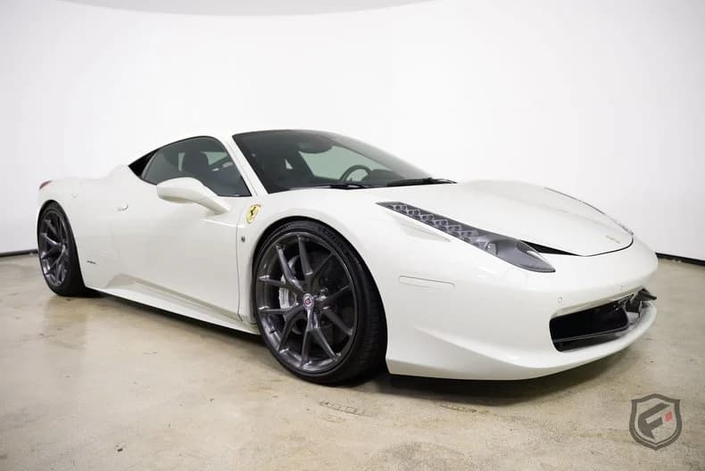 2011 Ferrari 458 photo 2