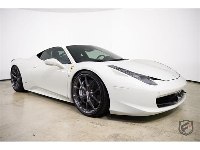 2011 Ferrari 458 photo 3