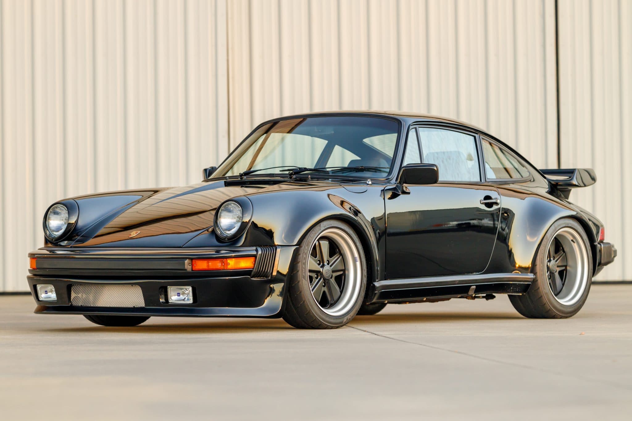 1975 Porsche 911 photo 2