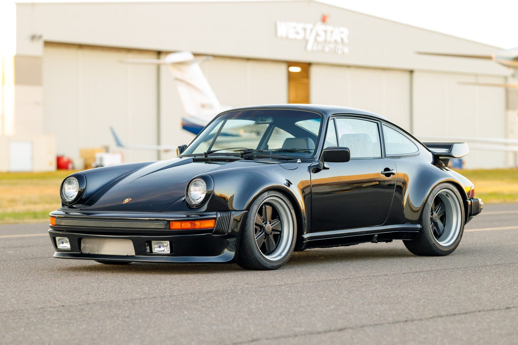 1975 Porsche 911 photo 3