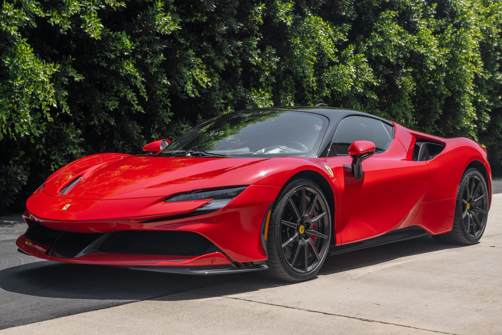 2021 Ferrari SF90 photo 2
