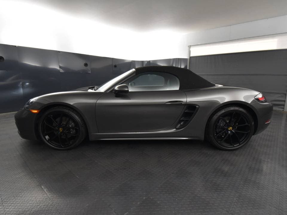 2025 Porsche Boxster photo 3