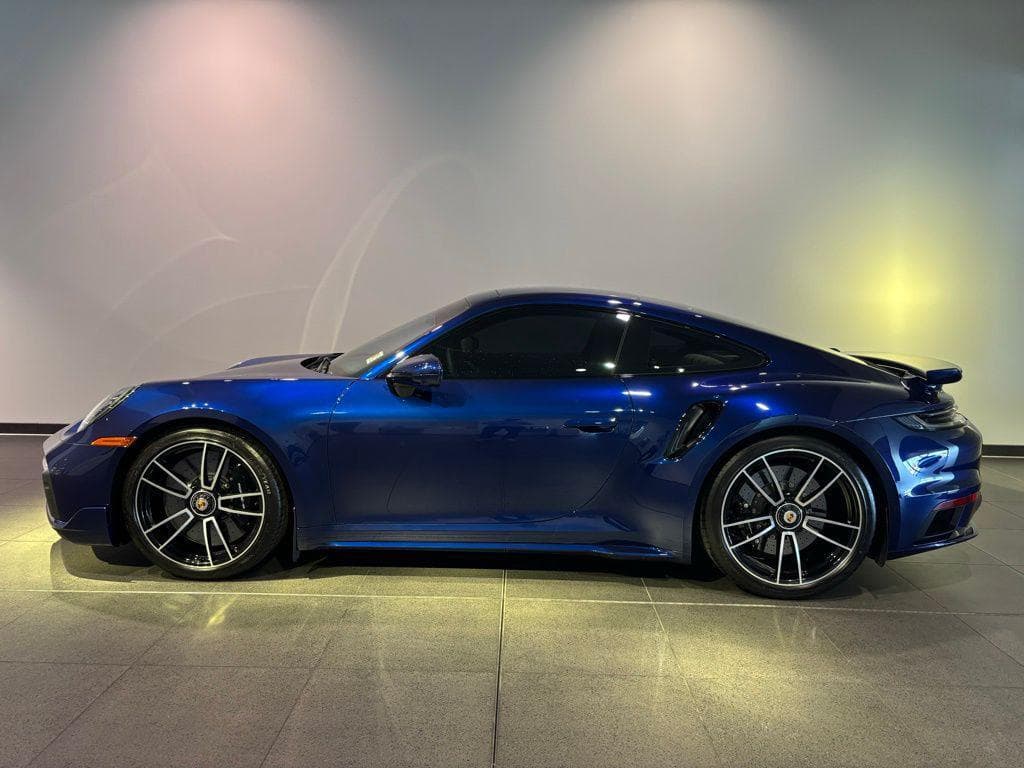 2025 Porsche 911 photo 2