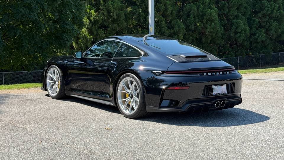 2026 Porsche 911 photo 2