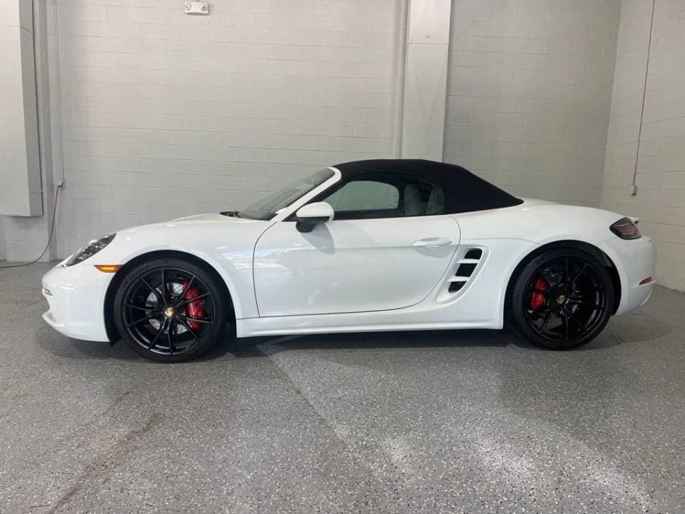 2024 Porsche Boxster photo 1