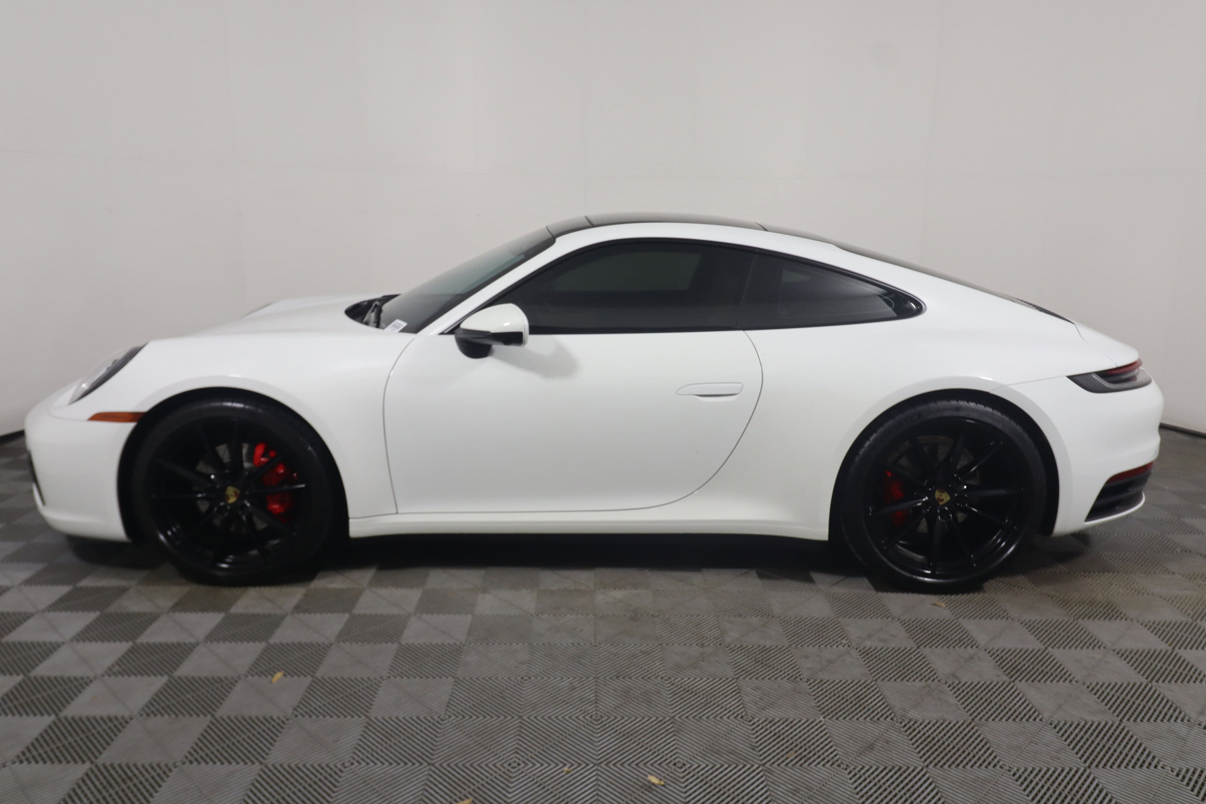 2021 Porsche 911 photo 2