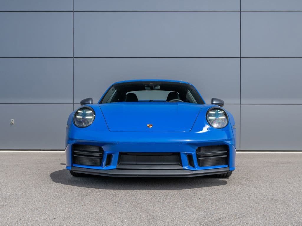 2025 Porsche 911 photo 4