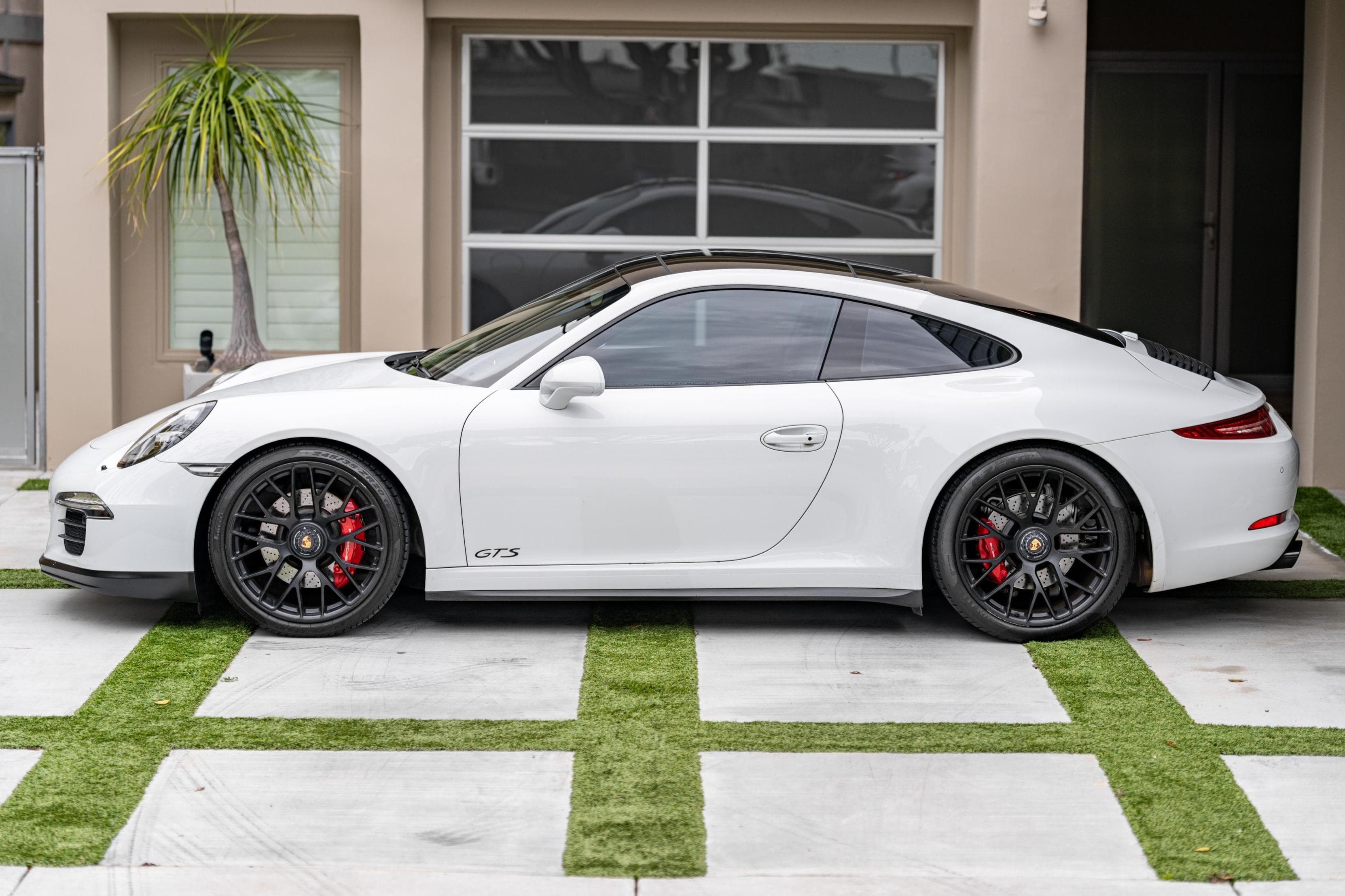 2016 Porsche 911 photo 3