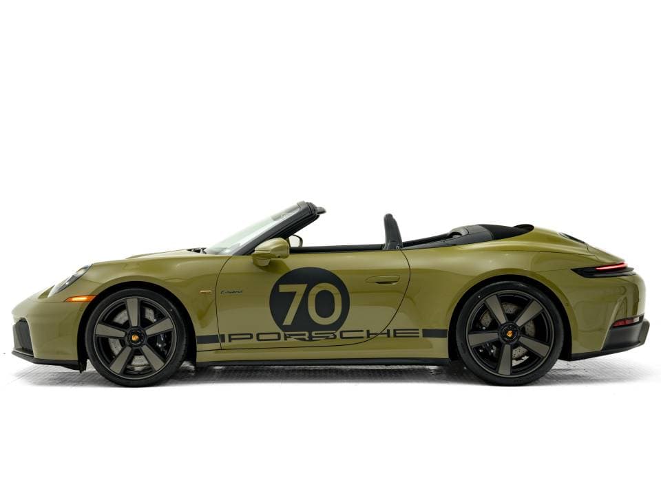 2026 Porsche 911 photo 3