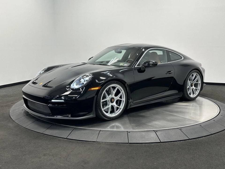 2024 Porsche 911 photo 2