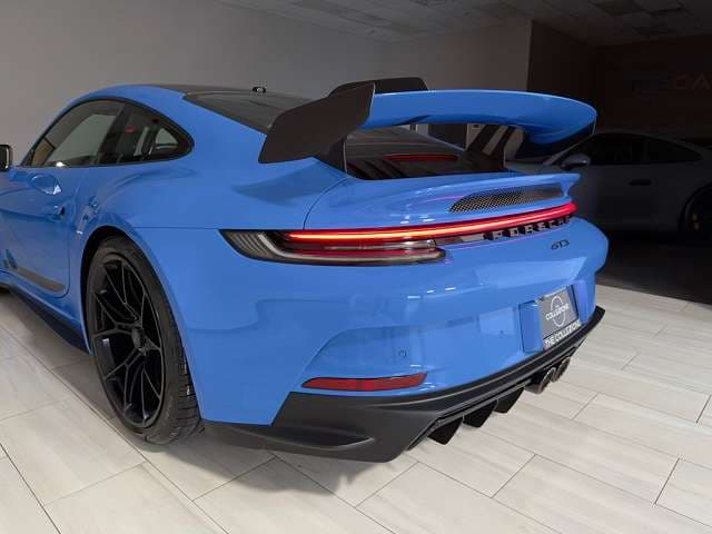 2022 Porsche 911 photo 2