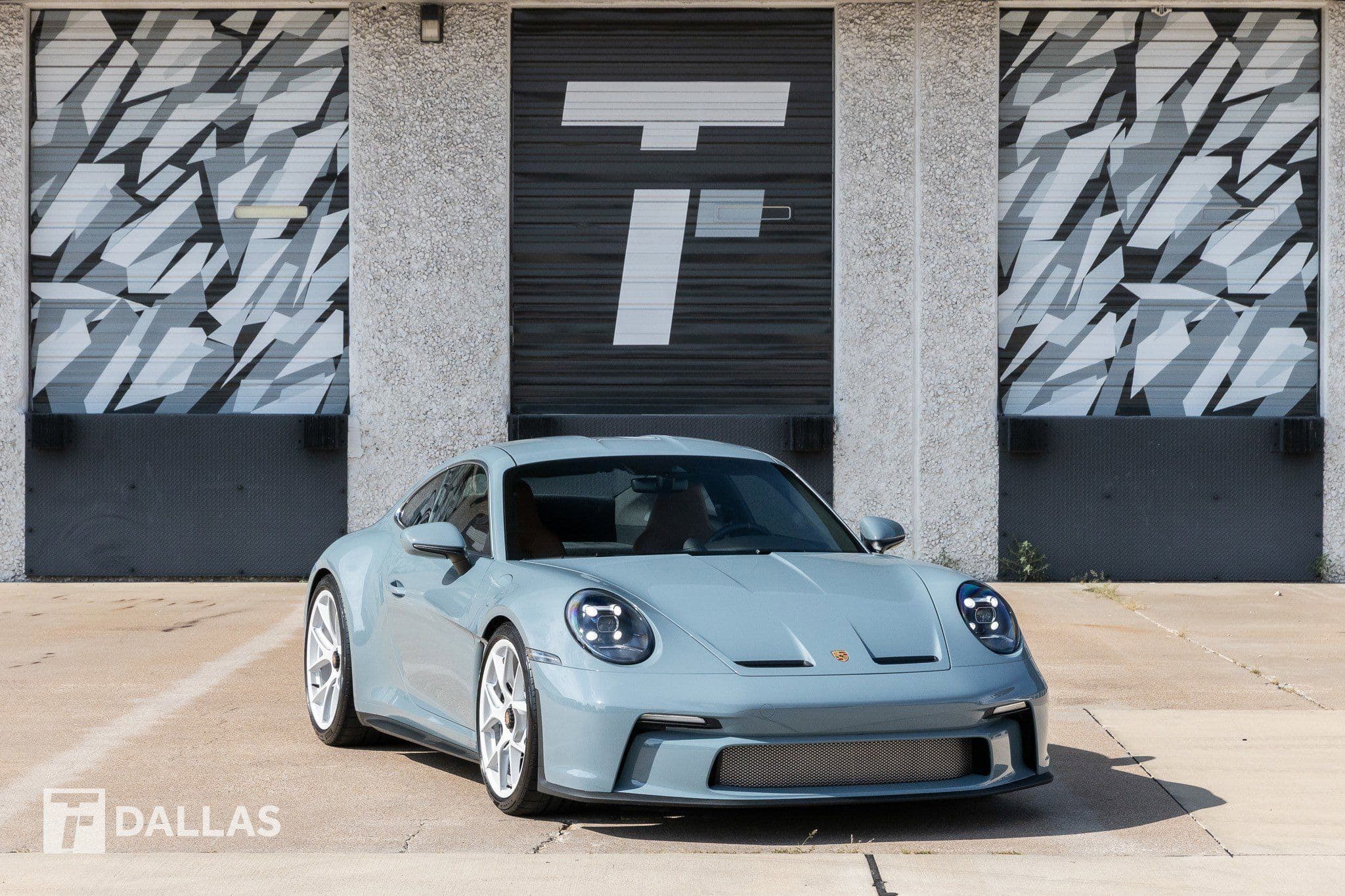 2024 Porsche 911 photo 2
