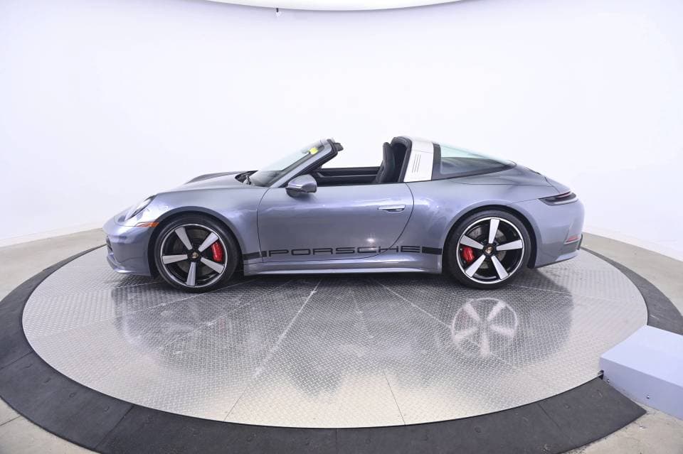 2026 Porsche 911 photo 3