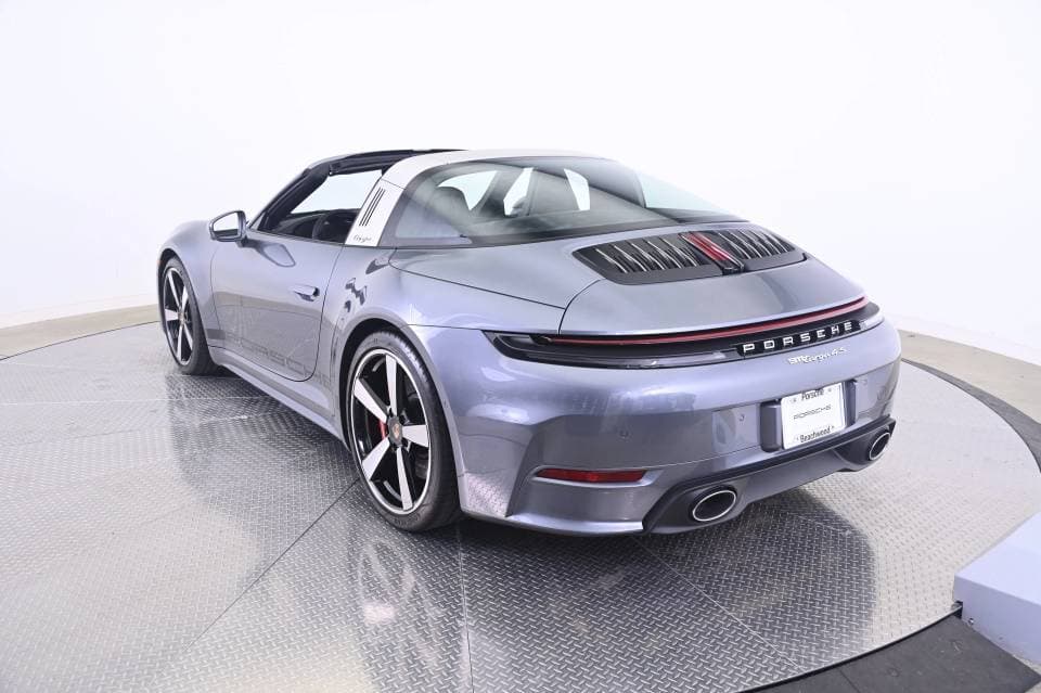 2026 Porsche 911 photo 4