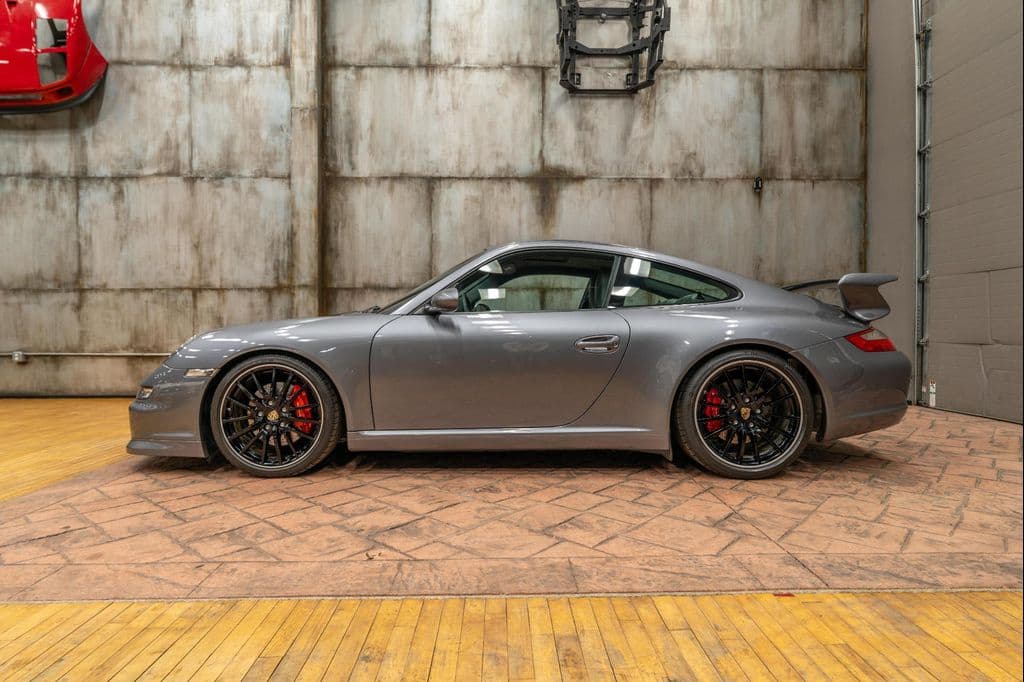 2020 Porsche 911 photo 2