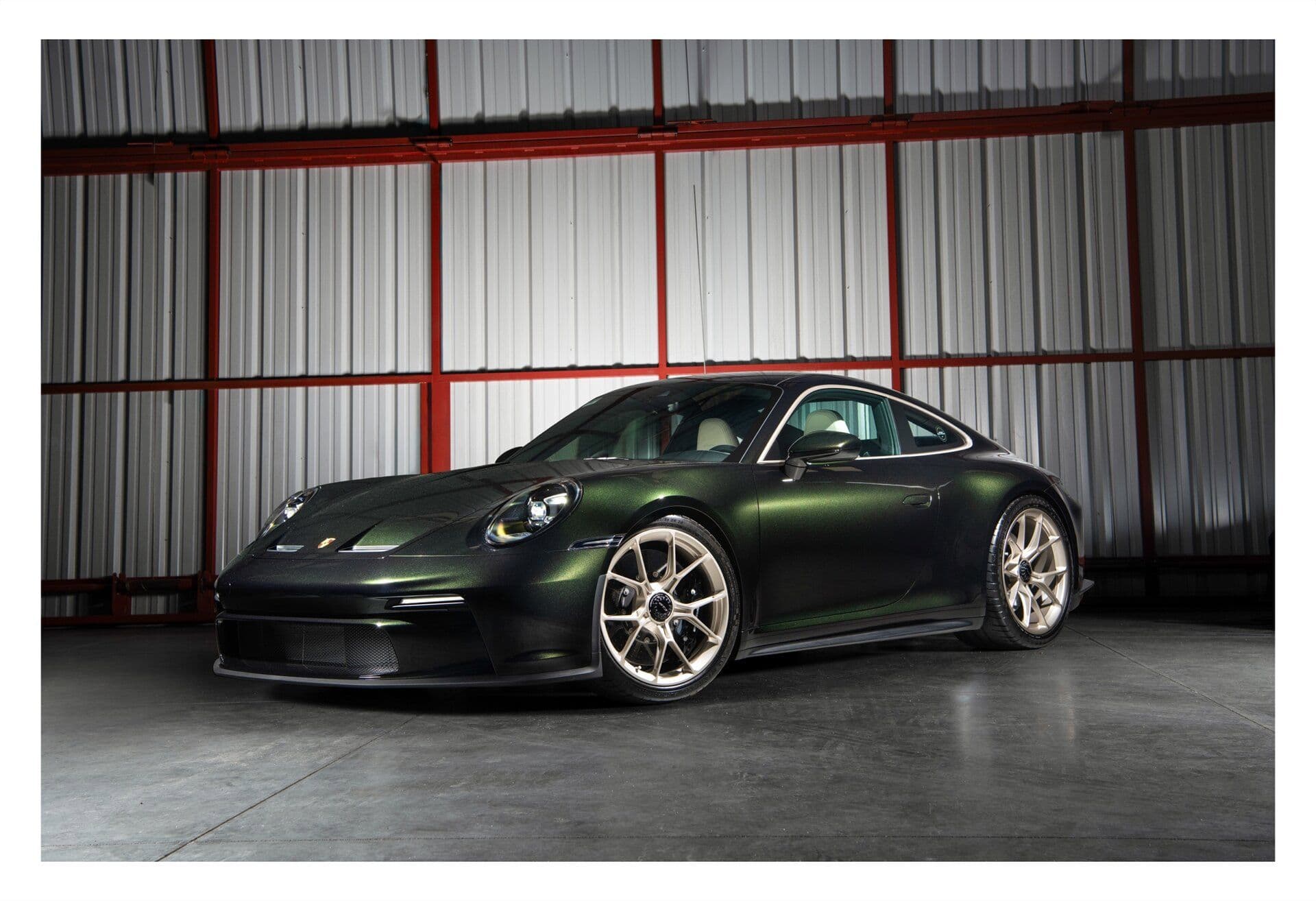 2023 Porsche 911 photo 2