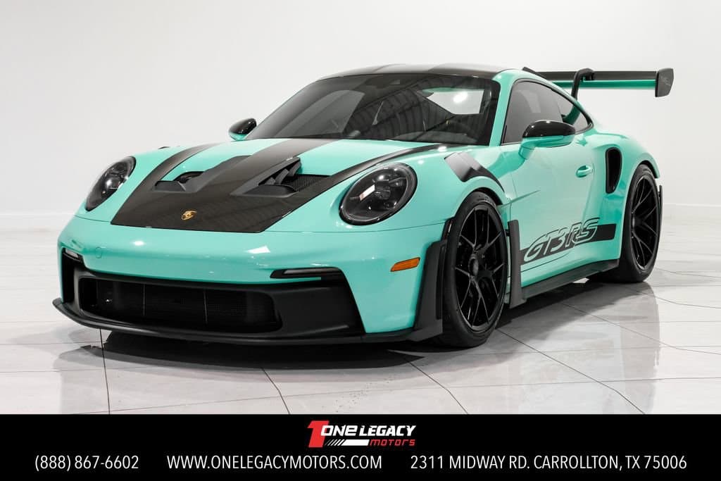 2024 Porsche 911 photo 2