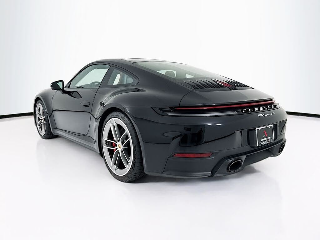 2025 Porsche 911 photo 4