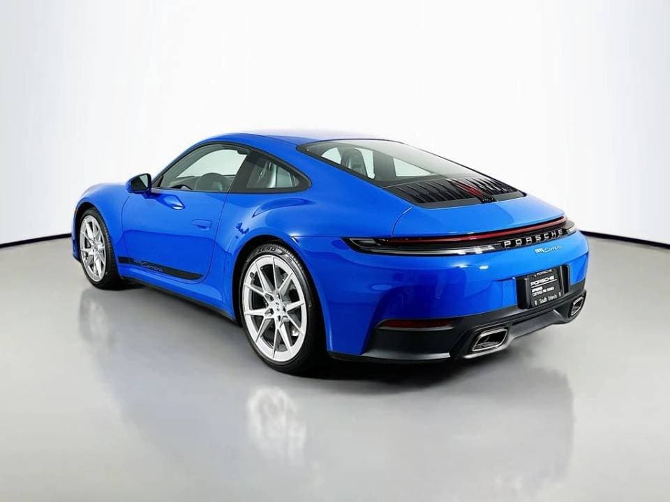 2025 Porsche 911 photo 3