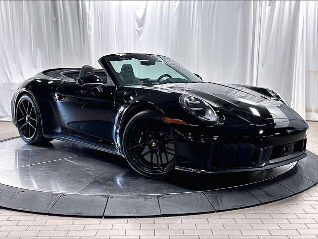 2025 Porsche 911 photo 2