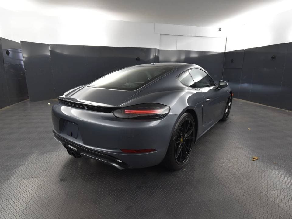2025 Porsche Cayman photo 1