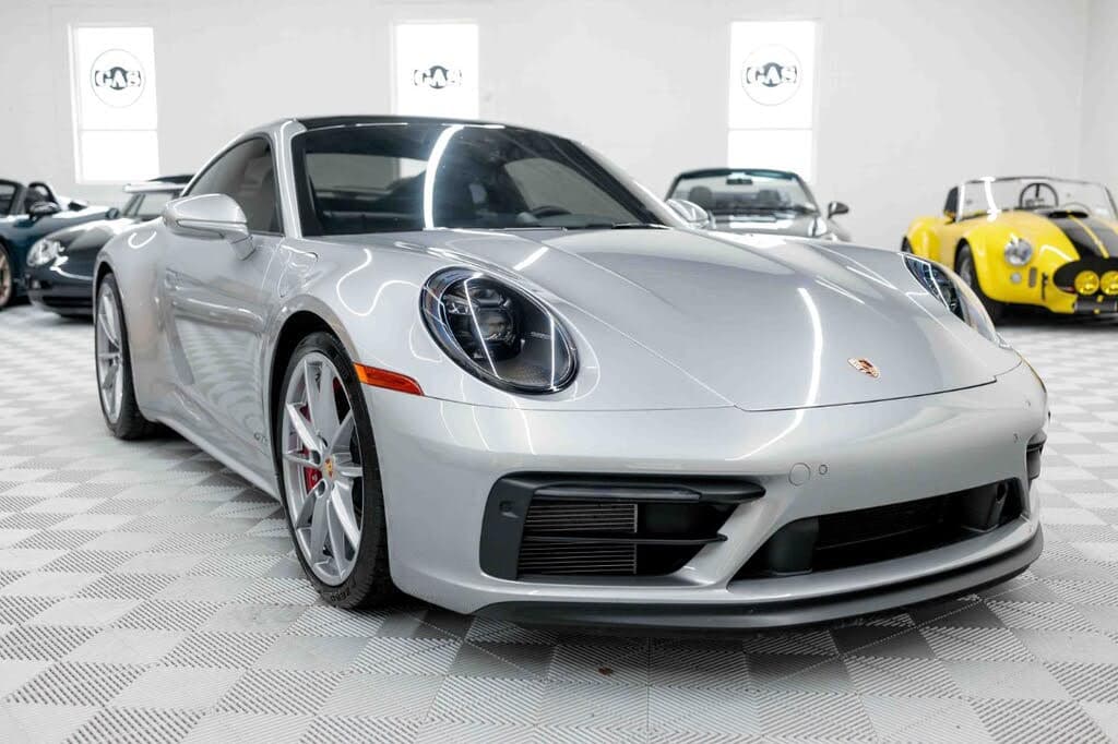 2024 Porsche 911 photo 3