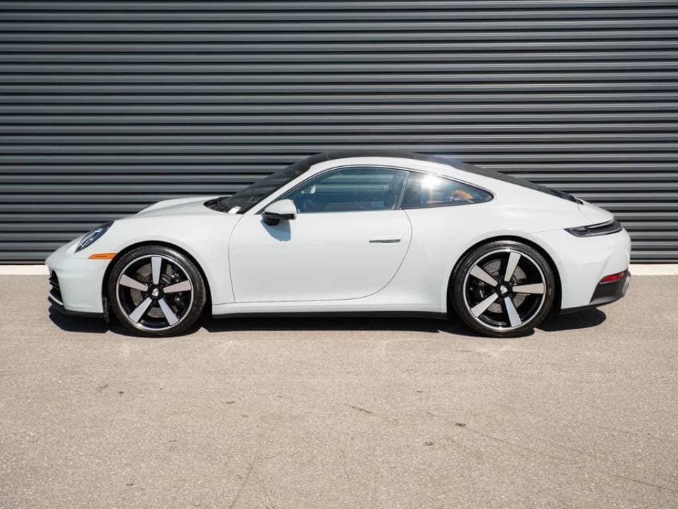 2026 Porsche 911 photo 4