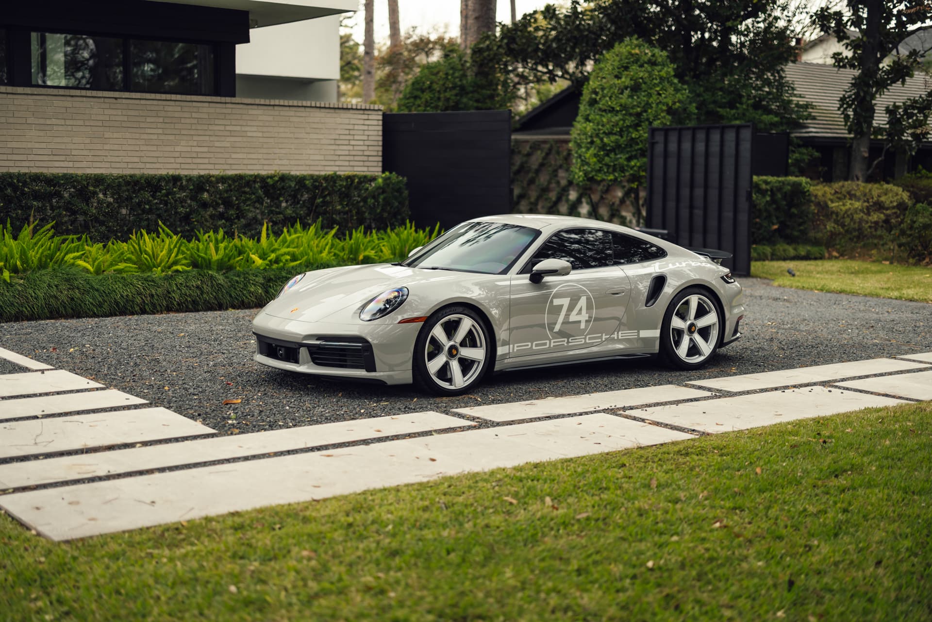 2025 Porsche 911 photo 1