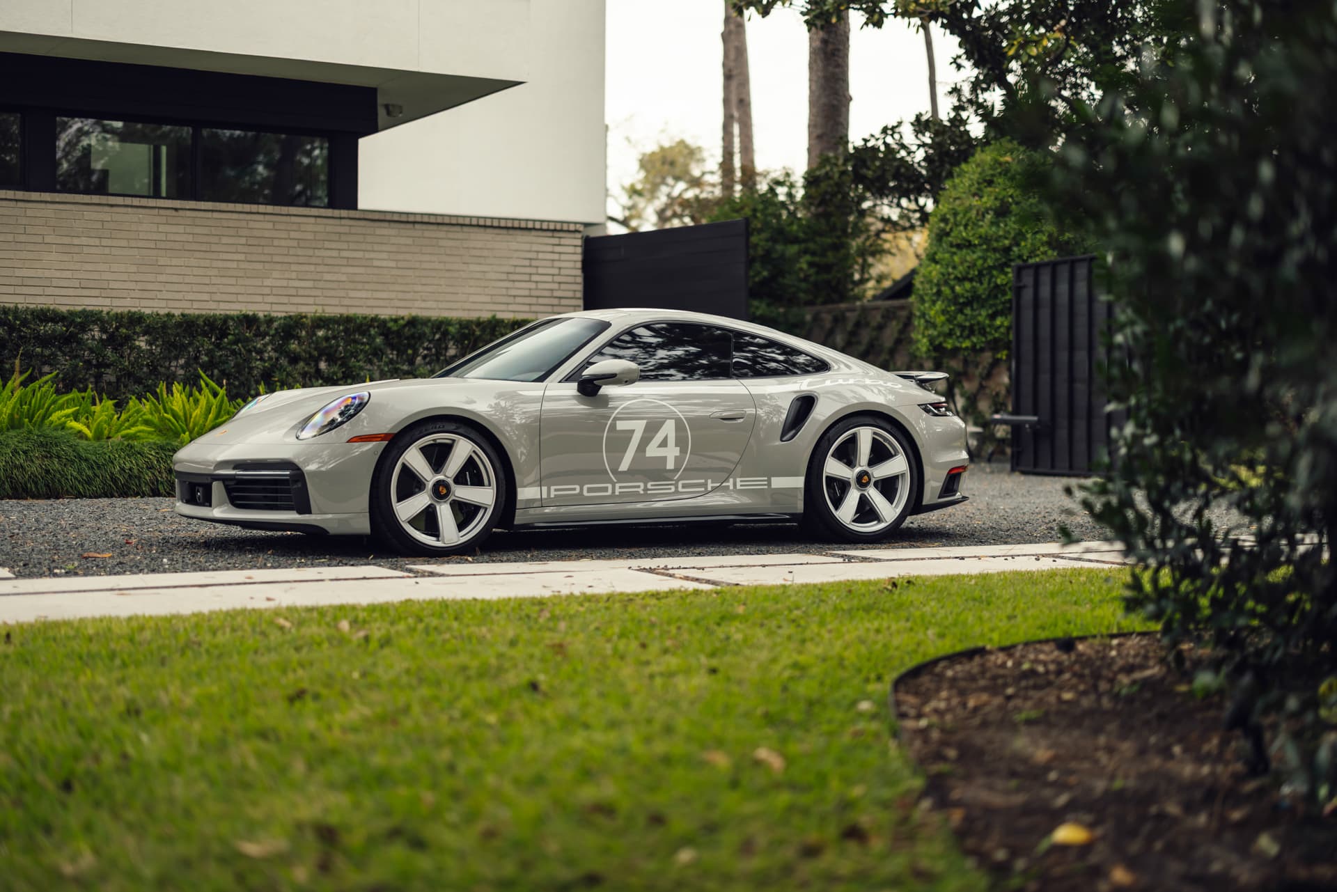 2025 Porsche 911 photo 3