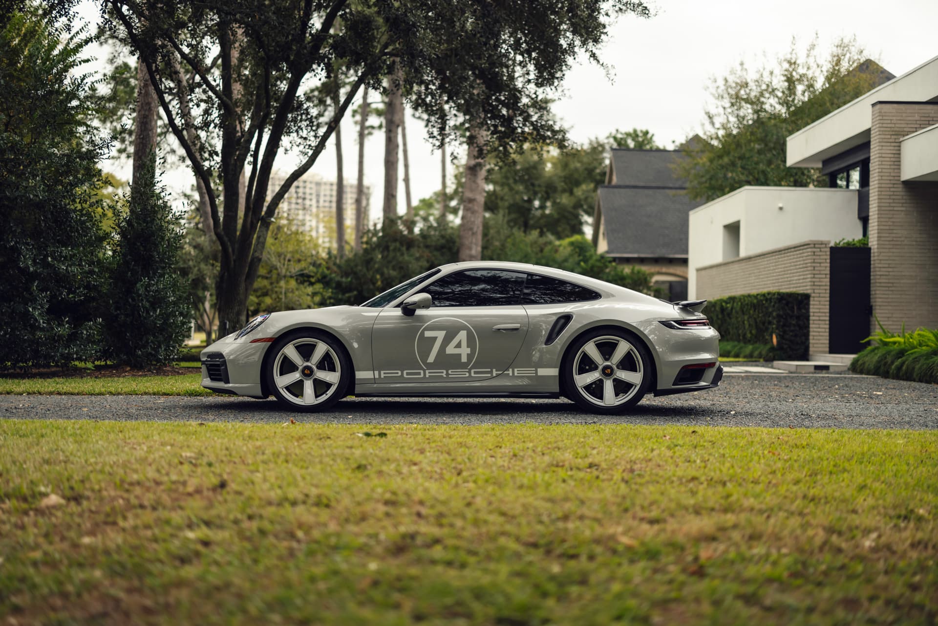 2025 Porsche 911 photo 4