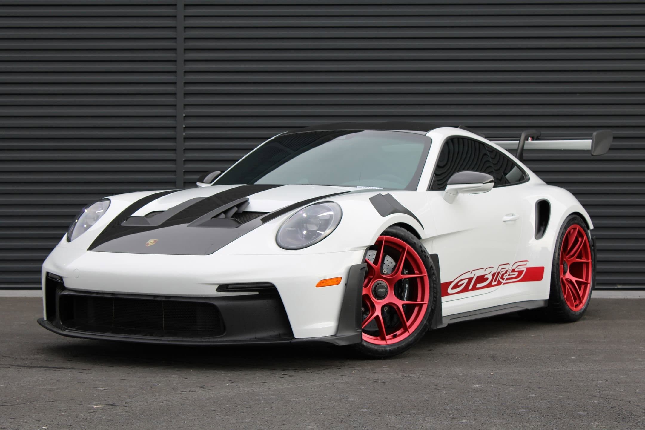 2024 Porsche 911 photo 2